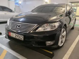 2012 Lexus LS 460 في Abu Dhabi سيارة مستعملة