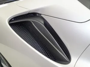 2022 فيراري اس اف 90 سبايدر No Trim