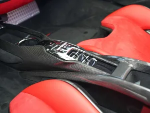 2022 فيراري اس اف 90 سبايدر No Trim
