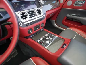 2022 رولز رويس دون standard