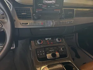 2015 اودي اس ٨ Standard