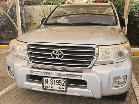 2013 تويوتا لاند كروزر VX