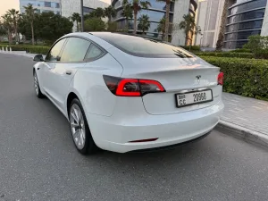 2023 تسلا موديل 3 Standard Range Plus Rea