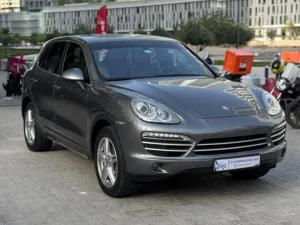 2014 بورش كاين Platinum Edition