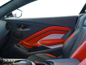 2019 استون مارتن فانتاج V8 Coupe