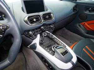 2019 استون مارتن فانتاج V8 Coupe