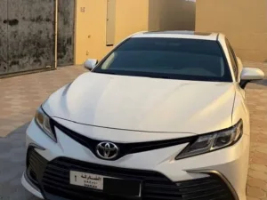 2023 Toyota Camry Hybrid SE