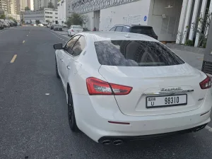 2019 مازيراتي جيبلي ١ Base
