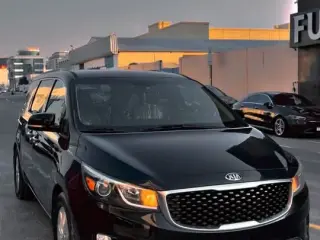 2015 Kia Sedona in Dubai used car
