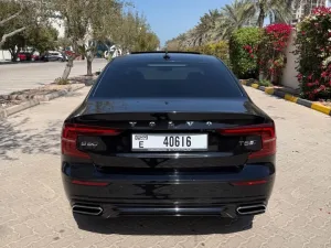 2020 فولفو آس٦٠ R-Design