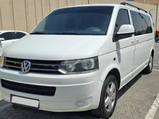 2015 Volkswagen Multivan في Dubai سيارة مستعملة