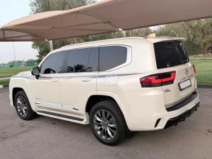 2025 Toyota Land Cruiser VXR