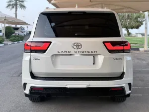 2025 Toyota Land Cruiser VXR