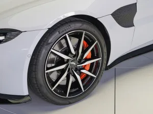 2019 استون مارتن فانتاج V8 Coupe