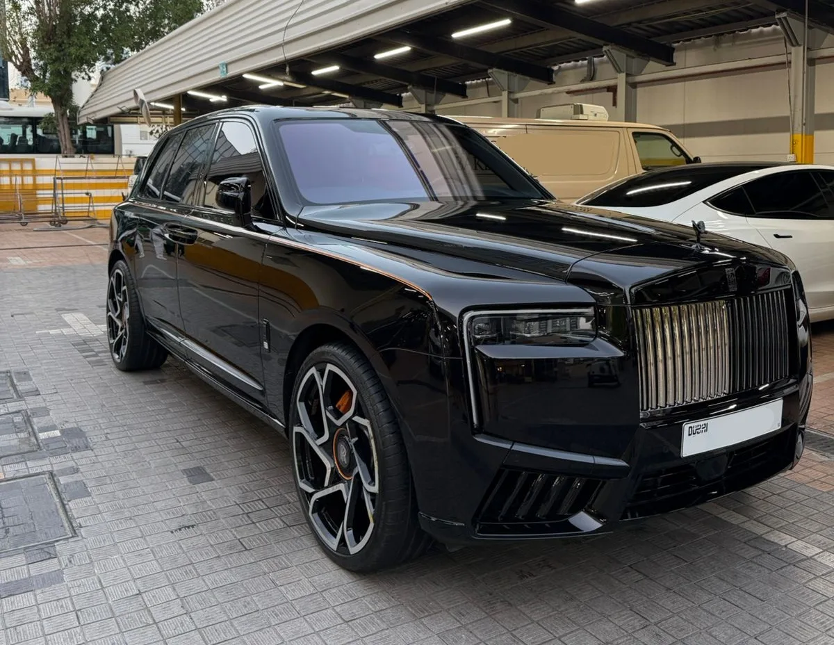 ROLLS-ROYCE CULLINAN BLACK BADGE 2025 JAPAN SPEC LOW MILEAGE