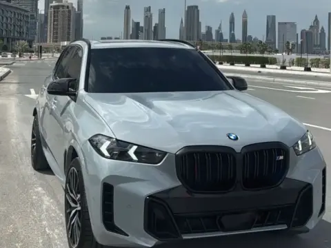 2025 BMW X5 M50i