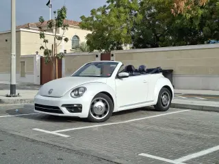2016 Volkswagen Beetle في Dubai سيارة مستعملة