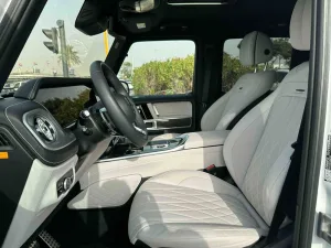 2025 مرسيدس-بنز الفئة - G G63 AMG