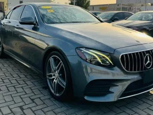 2018 مرسيدس-بنز الفئة - E E300
