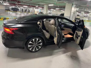 2020 Nissan Maxima SE
