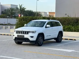 2021 Jeep Grand Cherokee في Dubai سيارة مستعملة