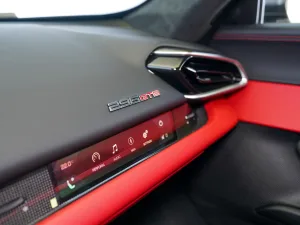 2024 فيراري 296 جي تي بي GTB