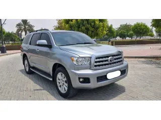2022 Toyota Sequoia في Dubai سيارة مستعملة