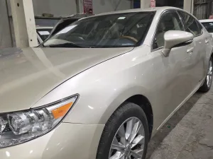 2013 Lexus ES ES300h