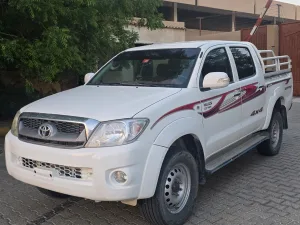 2010 تويوتا هايلوكس Double Cabin