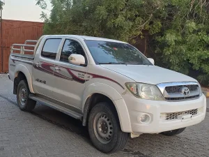 2010 تويوتا هايلوكس Double Cabin