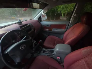 2010 تويوتا هايلوكس Double Cabin