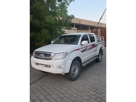 2010 تويوتا هايلوكس Double Cabin
