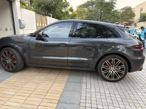 2017 بورش ماكان GTS