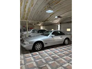 1997 Mercedes-Benz SL في Dubai سيارة مستعملة