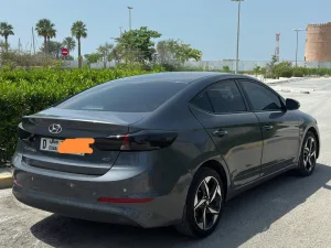 2017 هيونداي النترا Limited