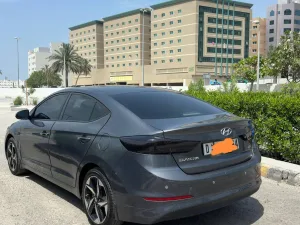 2017 هيونداي النترا Limited