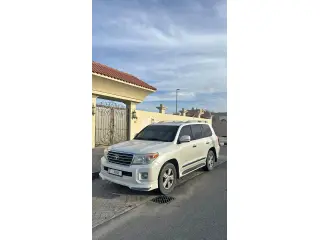 2014 Toyota Land Cruiser in Dubai used car