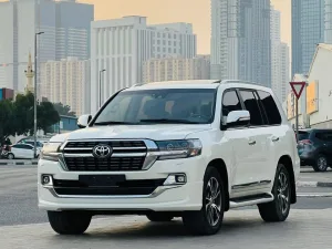 2020 تويوتا لاند كروزر VXR