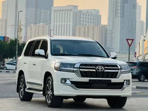 2020 تويوتا لاند كروزر VXR