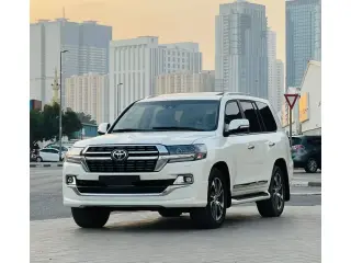 2020 Toyota Land Cruiser in Dubai used car