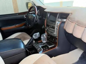 2013 Lexus LX 570 No Trim