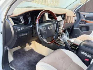 2013 Lexus LX 570 No Trim