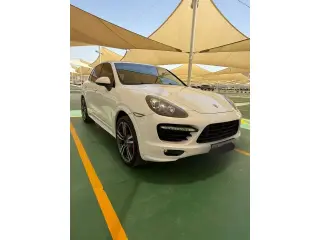 2013 Porsche Cayenne in Dubai used car