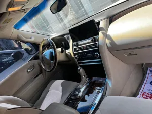 2013 Nissan Patrol LE T2
