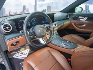 2023 مرسيدس-بنز الفئة - E E300