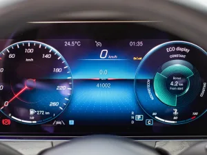 2023 مرسيدس-بنز الفئة - E E300