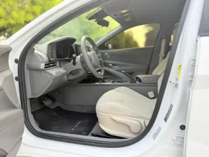 2023 Hyundai Elentra SEL