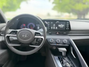 2023 Hyundai Elentra SEL
