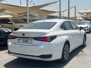2023 Lexus ES ES300h
