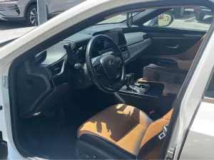 2023 Lexus ES ES300h
